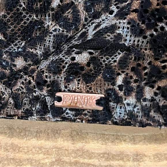 Victoria’s Secret pink lace cheetah print wireless bra size Medium - Picture 3 of 4